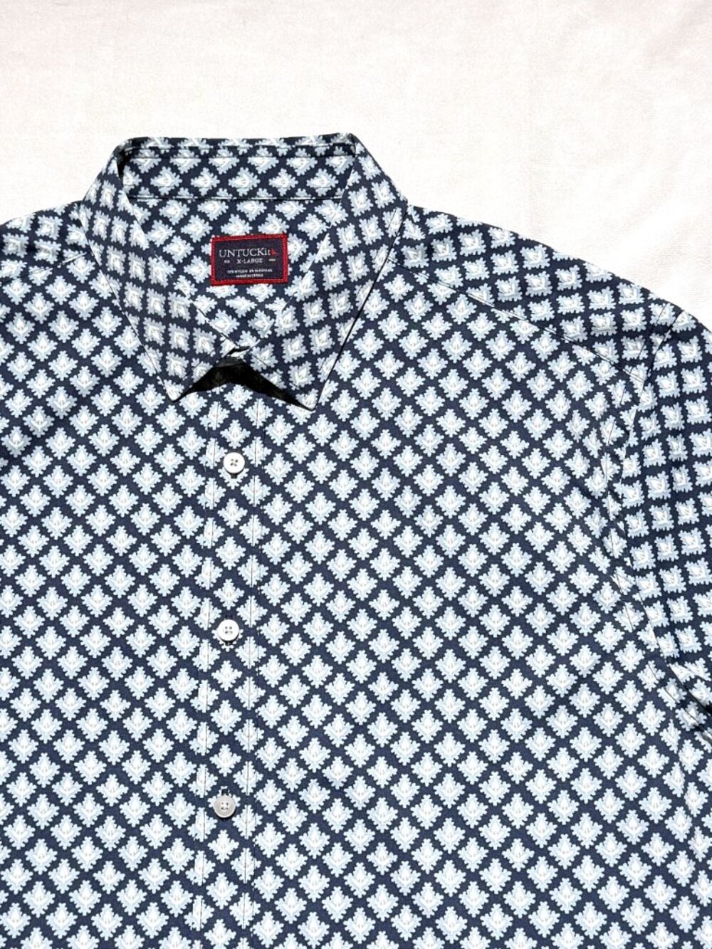 UNTUCKit "Trento" Performance Shirt XL Blue/White No Wrinkle Moisture Wiking